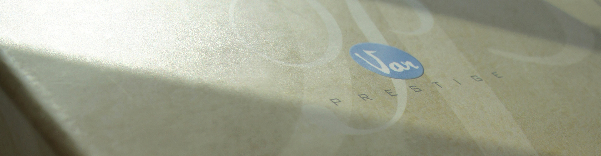 Var Prestige, logo et coffret haut de gamme